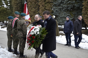 Złożenie kwiatów na grobie mjr. Wacława Kopisto w 25. rocznicę jego śmierci. Fot. K. Gajda-Bator.