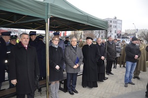 Obchody Narodowego Dnia Pamięci Żołnierzy Wyklętych pod pomnikiem w Rzeszowie.