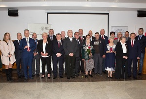 Uroczystość wręczenia Krzyży Wolności i Solidarności działaczom opozycji antykomunistycznej w Rzeszowie.