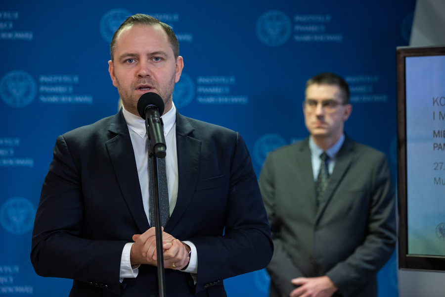 Dr Karol Nawrocki, prezes IPN, podczas konferencji prasowej w Muzeum w Treblince – 27 stycznia 2022. Fot. Mikołaj Bujak (IPN)