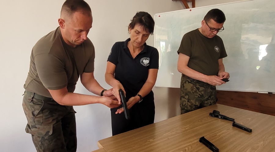 Szkolenie dla pracowników IPN Oddział w Rzeszowie przez żołnierzy 3. Podkarpackiej Brygady Obrony Terytorialnej – Rzeszów, 28 maja 2028.Fot. Katarzyna Gajda-Bator (IPN)