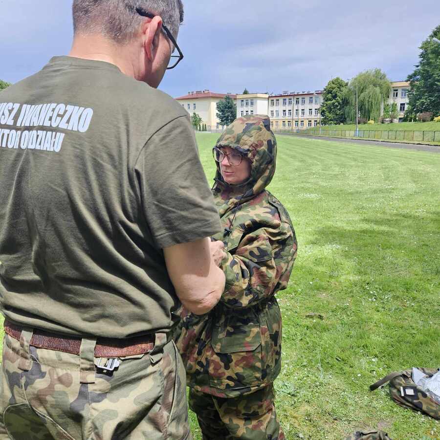 Szkolenie dla pracowników IPN Oddział w Rzeszowie przez żołnierzy 3. Podkarpackiej Brygady Obrony Terytorialnej – Rzeszów, 28 maja 2028.Fot. Jacek Magdoń (IPN)