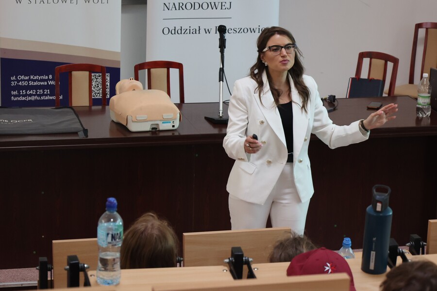 Kinga Smoleń prowadząca warsztaty  „Drużyna Inki” – Stalowa Wola, 6 czerwca 2024. Fot. Katarzyna Gajda-Bator (IPN)