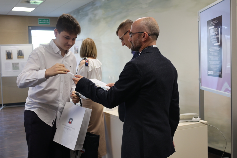 Wręczenie nagród w konkursie fotograficznym „Ocalić od zapomnienia – II wojna światowa w naszym regionie” – Rzeszów, 7 czerwca 2024. Fot. Katarzyna Gajda-Bator (IPN)