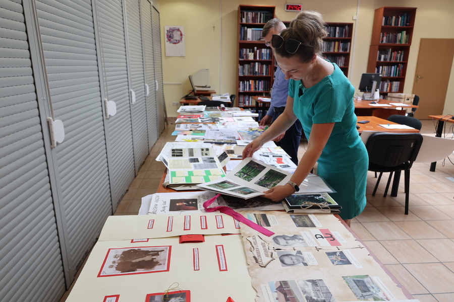 Praca komisji rozstrzygającej wyniki konkursu historycznego „Poznaj i przedstaw historię osób i miejsc związanych z II wojną światową”. Fot IPN O/Rzeszów