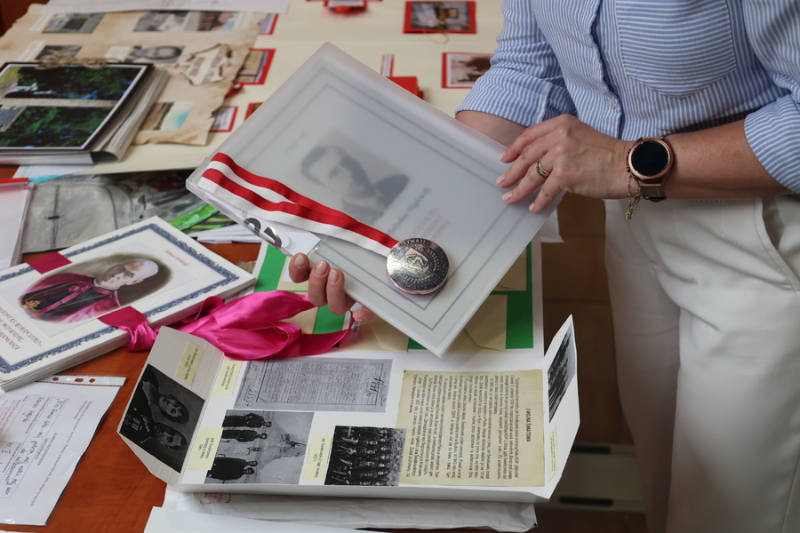 Praca komisji rozstrzygającej wyniki konkursu historycznego „Poznaj i przedstaw historię osób i miejsc związanych z II wojną światową”. Fot IPN O/Rzeszów