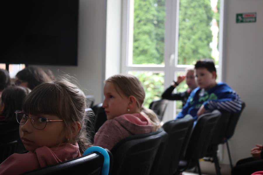 „Historia Misia Wojtka” – zajęcia edukacyjne dla uczniów SP nr 1 w Pstrągowej, 13 czerwca 2024. Fot. Katarzyna Gajda-Bator (IPN)