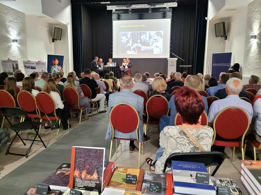 Uroczystości upamiętniające Mord pod Bełżcem, 80. rocznica zbrodni UPA na polskich pasażerach – Bełżec, 16 czerwca 2024. Fot. Stanisław Stopyra (IPN)