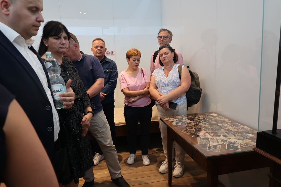 Grupa świętokrzyskich pedagogów i pracowników Delegatury IPN w Kielcach w Markowej – 18 czerwca 2024. Fot. Katarzyna Gajda-Bator (IPN)