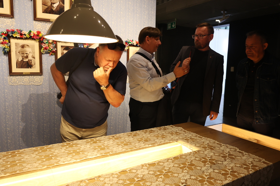 Grupa świętokrzyskich pedagogów i pracowników Delegatury IPN w Kielcach w Markowej – 18 czerwca 2024. Fot. Katarzyna Gajda-Bator (IPN)