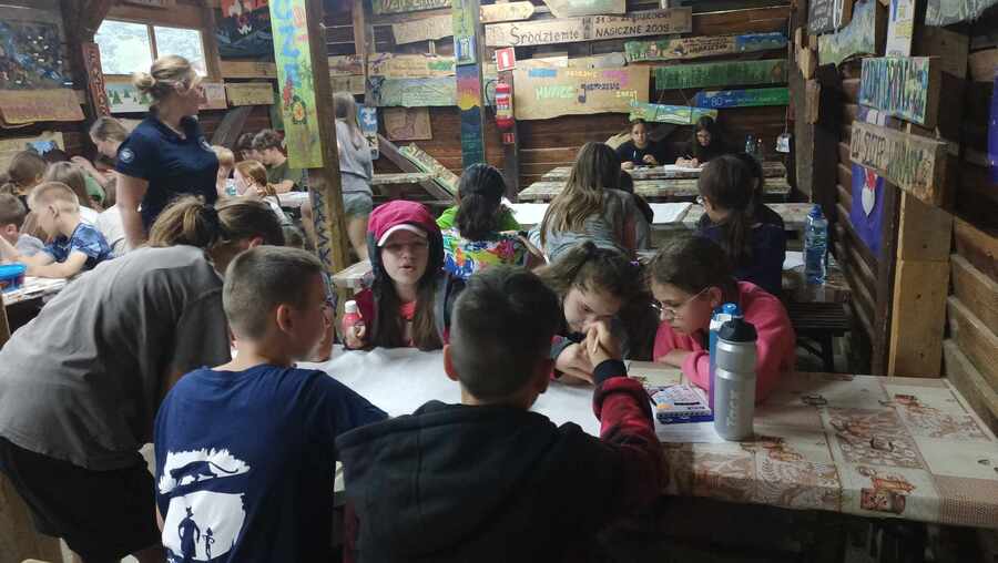 Zajęcia edukacyjne podczas obózu historycznego w Bieszczadach – Nasiczne,1 lipca 2024. Fot. Marcin Bukała (IPN)