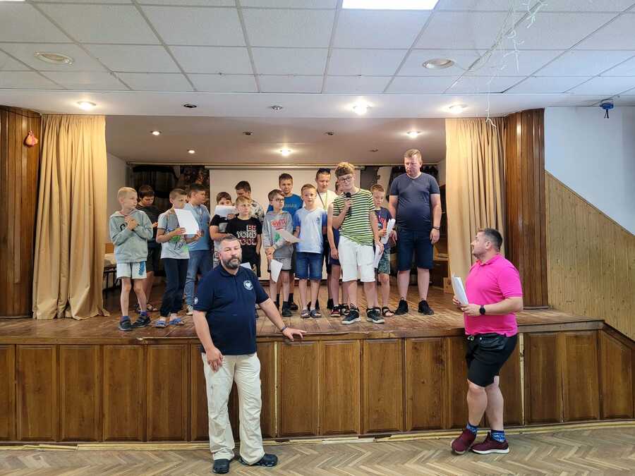 Wakacje z IPN dla młodzieży odpoczywającej w Myczkowcach, 4 lipca 2024. Fot. Stanisław Stopyra (IPN)