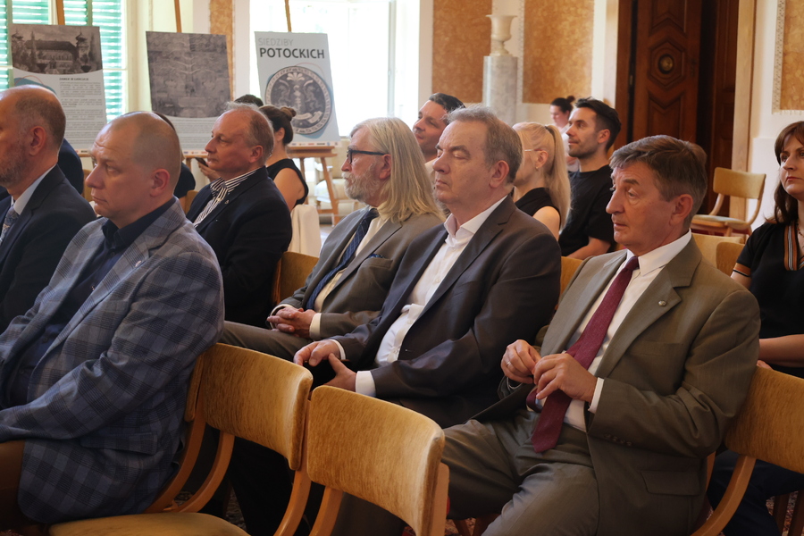 Sesji Sejmiku Województwa Podkarpackiego ustanawiająca błogosławioną Rodzina Ulmów patronami województwa – Łańcut. 7 lipca 2024. Fot. Katarzyna Gajda-Bator (IPN)