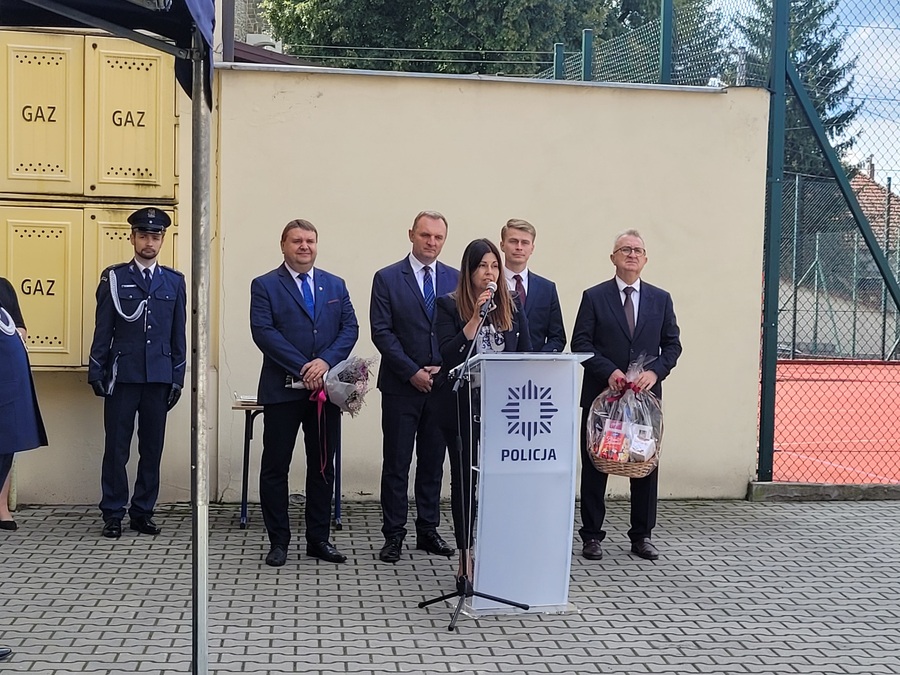 Odsłonięcie tablicy poświęconej pamięci funkcjonariuszy Policji Państwowej związanych z powiatem strzyżowskim –Strzyżów, 23 lipca 2024. Fot Hubert Bury (IPN)