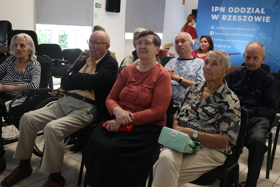 Prelekcja „Kubuś” – legendarny samochód pancerny z Powstania Warszawskiego dla seniorów – Rzeszów, 1 sierpnia 2024. Fot. Katarzyna Gajda-Bator (IPN)