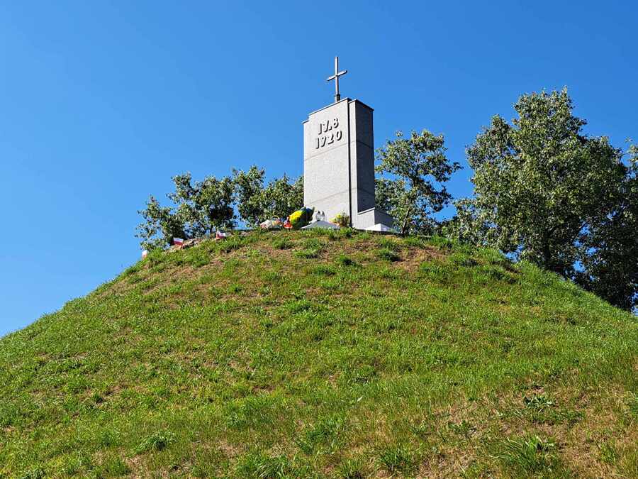Obchody 104. rocznicy bitwy pod Zadwórzem. Fot. Jacek Magdoń (IPN)