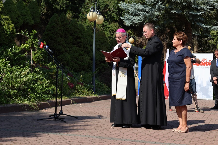 Odsłonięcie muralu poświęconego pamięci ludzi Solidarności w Rzeszowie