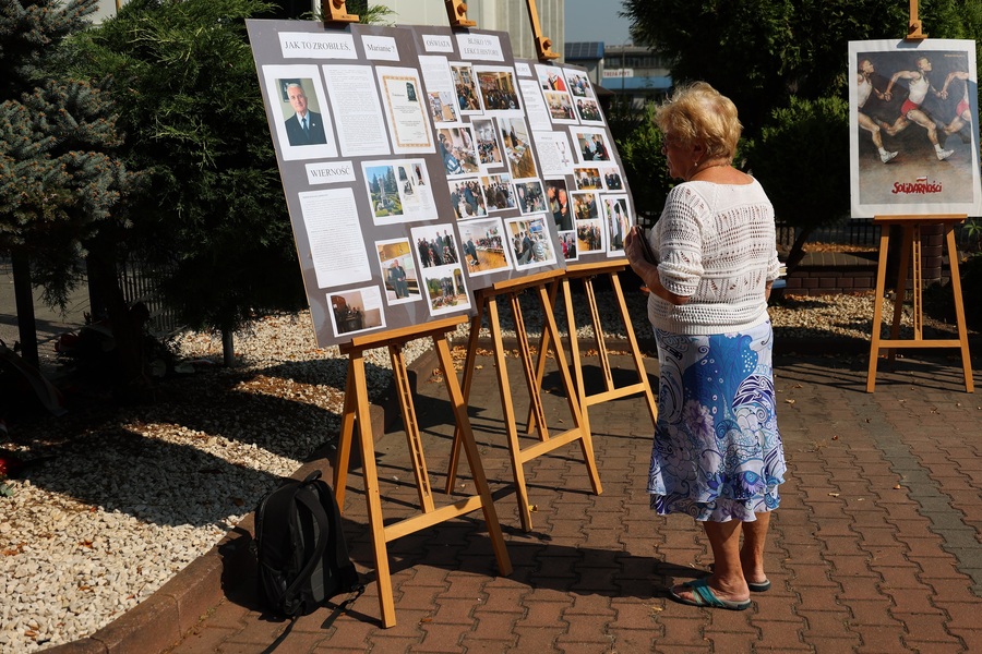 Odsłonięcie muralu poświęconego pamięci ludzi Solidarności w Rzeszowie