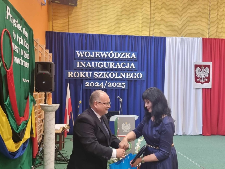 Wojewódzka Inauguracja Roku Szkolnego 2024/2025 w Szkole Podstawowej im. prof. Karola Olszewskiego w Broniszowie