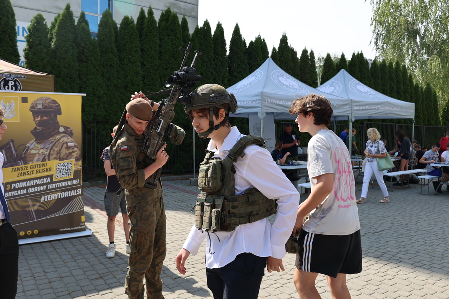 Piknik edukacyjny w 85. rocznicę obrony Rzeszowa, 9 września 2024. Fot. Marcin Bukała (IPN)