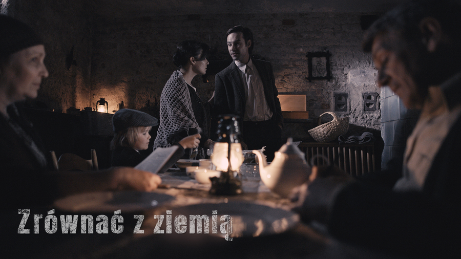 Kadr z filmu „Zrównać z ziemią”