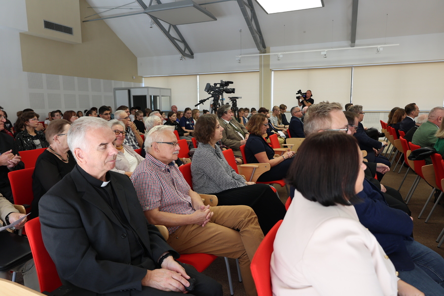 Sesja popularnonaukowa „Ksiądz Jerzy Popiełuszko i pamięć o nim w Stalowej Woli” – Stalowa Wola, 19 września 2024. Fot. Katarzyna Gajda-Bator (IPN)