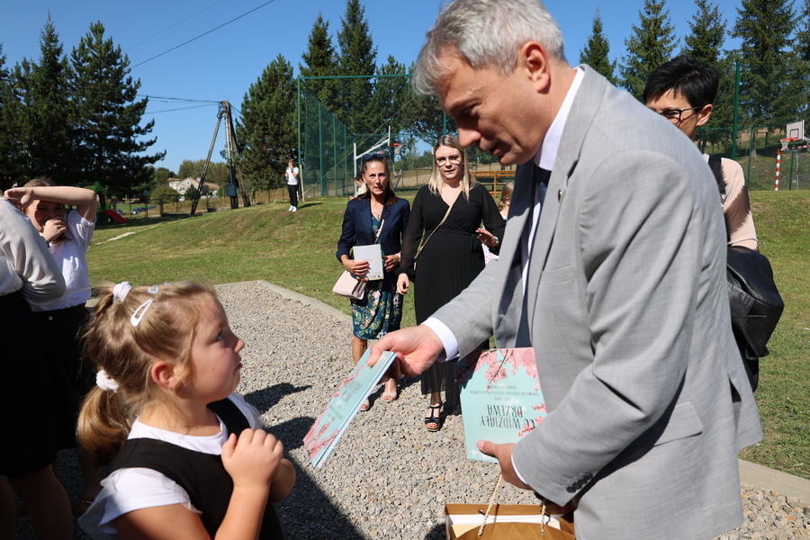 Uroczystość nadania szkole im. bł. Rodziny Ulmów – Błędowa Zgłobieńska, 20 września 2024. Fot. Katarzyna Gajda-Bator (IPN)