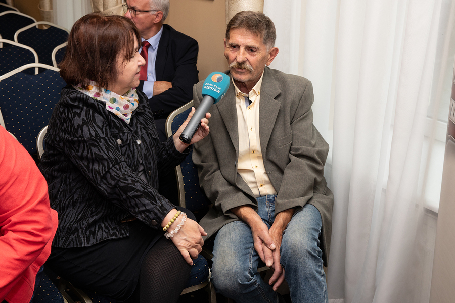 Iwona Piętak i Janusz Czajkowski na uroczystości wręczenia Krzyży Wolności i Solidarności – Rzeszów, 11 października 2024. Fot. Igor Witowicz (IPN)