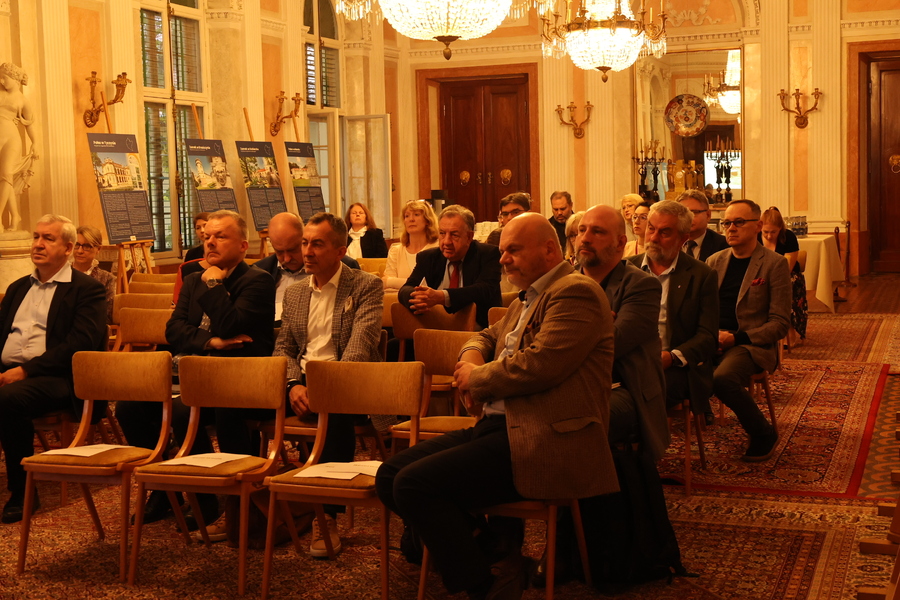 Konferencja ogólnopolska „Arystokracja i ziemiaństwo w II Rzeczypospolitej oraz wobec wyzwań II wojny światowej" – Łańcut, 11 października 2024. Fot. Katarzyna Gajda-Bator (IPN)