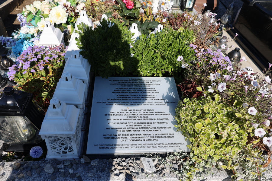 Uczestnicy ogólnopolskiego zjazdu szkół noszących imię Wincentego Witosa z wizytą w Markowej, 18 października 2024. Fot. Katarzyna Gajda-Bator (IPN)