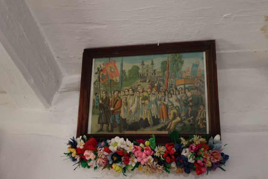 Uczestnicy ogólnopolskiego zjazdu szkół noszących imię Wincentego Witosa z wizytą w Markowej, 18 października 2024. Fot. Katarzyna Gajda-Bator (IPN)