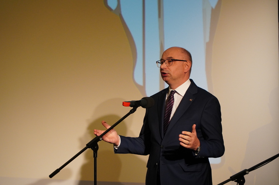 Dr Mateusz Szpytma na gali XIII edycji nagrody honorowej IPN Świadek Historii w Rzeszowie – 6 listopada 2024. Fot. Marcin Bukała (IPN)