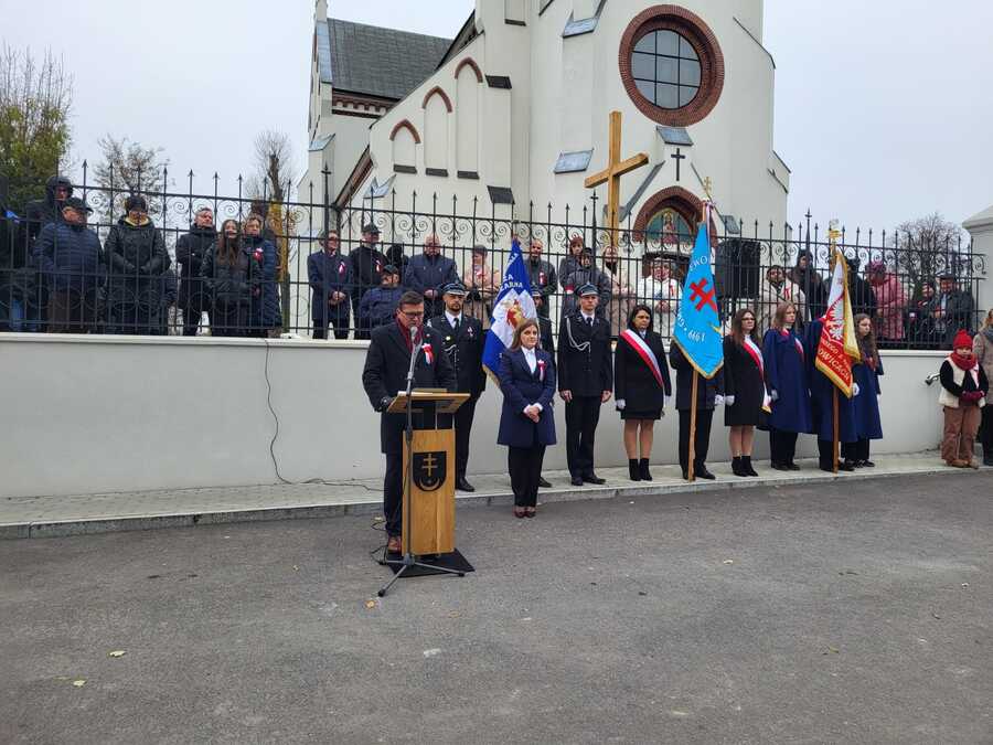 Odsłonięcie tablic pamiątkowych Żołnierzy Polskich Sił Zbrojnych na Zachodzie – Urzejowice, 10 listopada 2024 r. Fot. Maria Rejman (IPN)