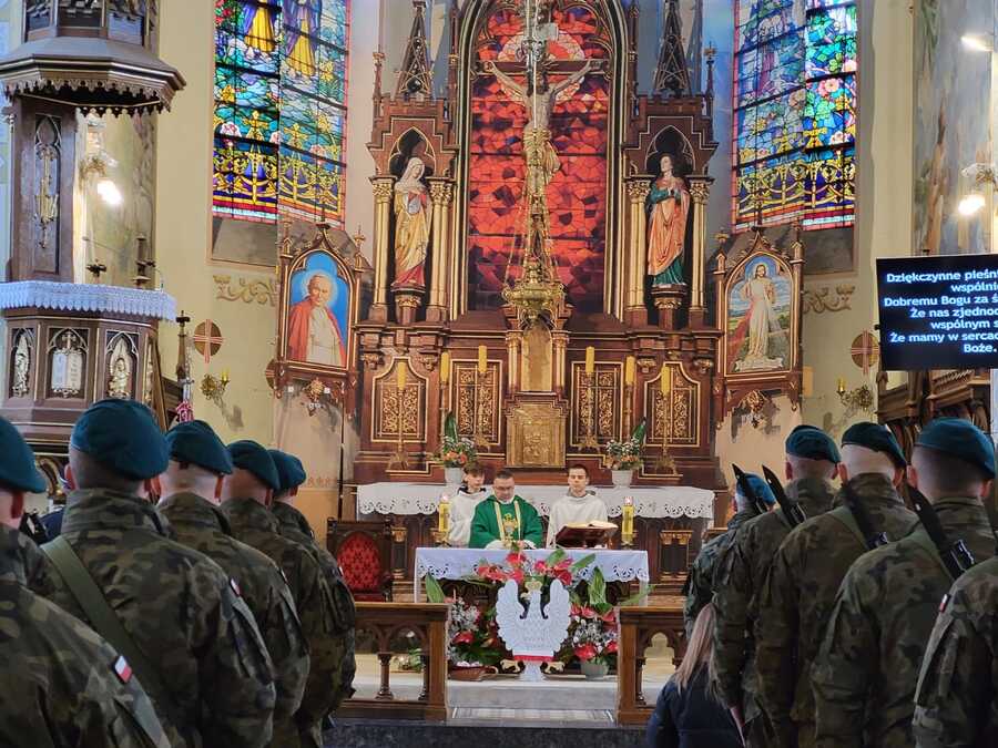 Odsłonięcie tablic pamiątkowych Żołnierzy Polskich Sił Zbrojnych na Zachodzie – Urzejowice, 10 listopada 2024 r. Fot. Maria Rejman (IPN)