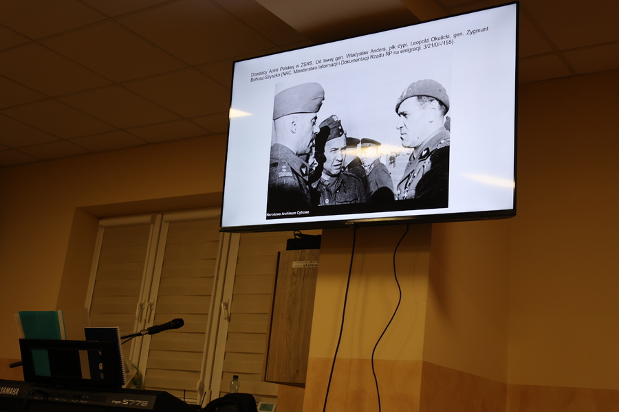 Wieczór patriotyczny z bohaterem gen. Zygmuntem Bohusz -Szyszko w roli głównej – Łąka, 11 listopada 2024. Fot. Katarzyna Gajda-Bator (IPN)