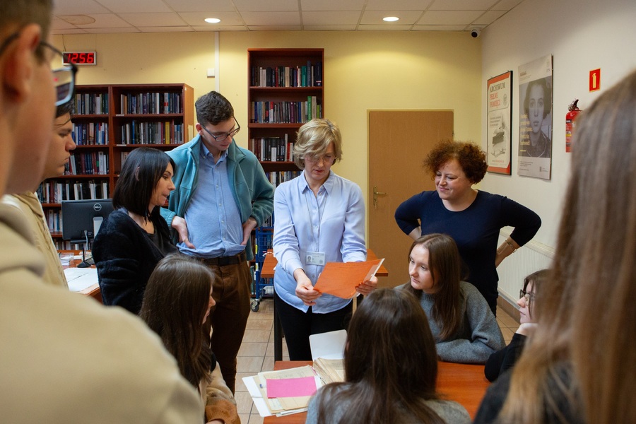 Lekcja w Oddziałowym Archiwum IPN – Rzeszów, 13 listopada 2024. Fot. Igor Witowicz (IPN)