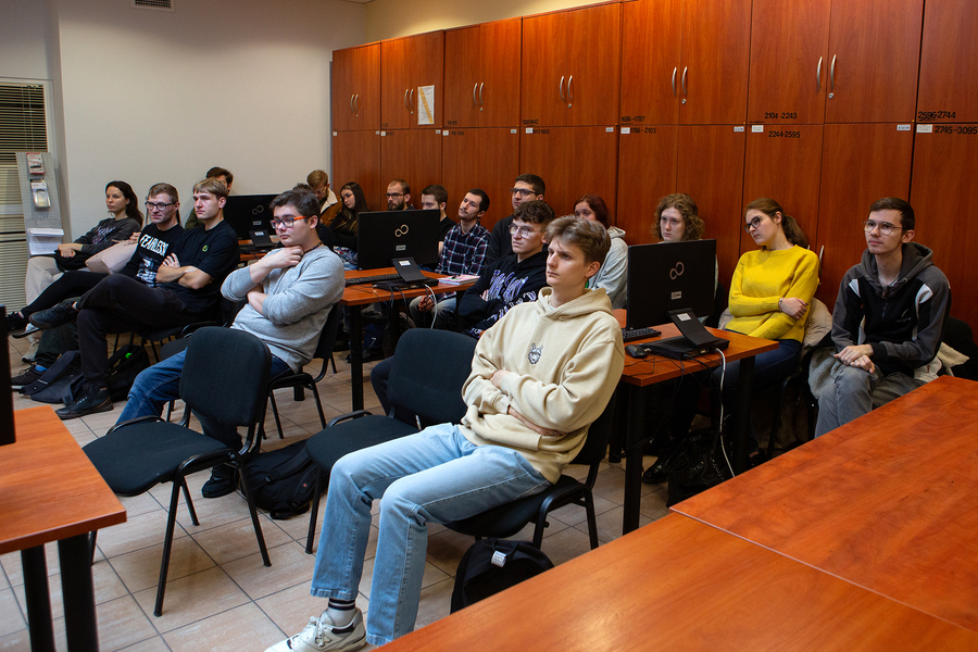 Zajęcia archiwalne ze studentami Uniwersytetu Rzeszowskiego – Rzeszów, 14 listopada 2024. Fot. Igor Witowicz (IPN)