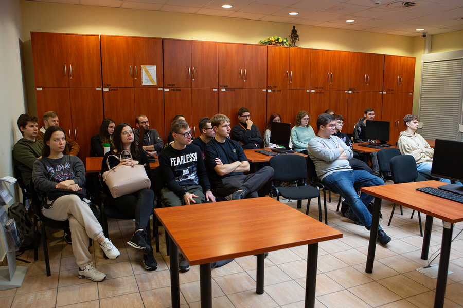 Zajęcia archiwalne ze studentami Uniwersytetu Rzeszowskiego – Rzeszów, 14 listopada 2024. Fot. Igor Witowicz (IPN)