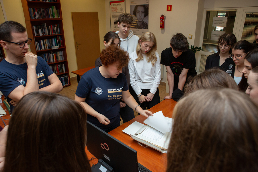 Warsztaty archiwalne z uczniami I Liceum Ogólnokształcącego w Łańcucie – Rzeszów, 15 listopada 2024.Fot. Igor Witowicz (IPN)