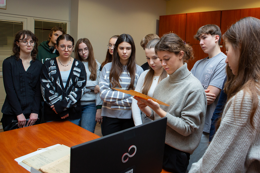 Warsztaty archiwalne z uczniami I Liceum Ogólnokształcącego w Łańcucie – Rzeszów, 15 listopada 2024.Fot. Igor Witowicz (IPN)