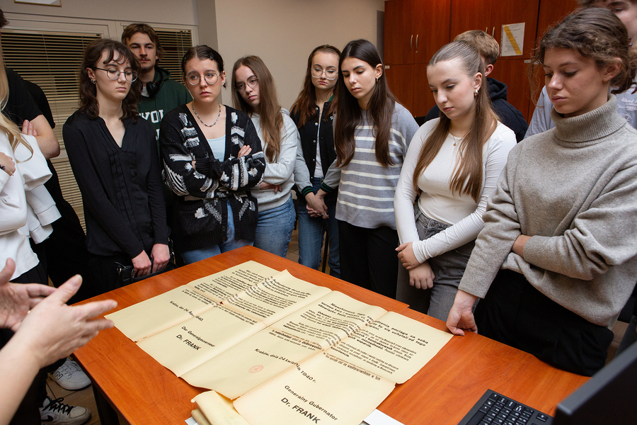 Warsztaty archiwalne z uczniami I Liceum Ogólnokształcącego w Łańcucie – Rzeszów, 15 listopada 2024.Fot. Igor Witowicz (IPN)