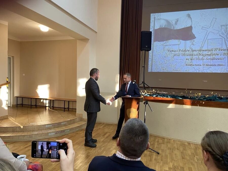 Uroczystości poświęcone pamięci mieszkańców wsi Ulicko-Seredkiewicz – Krowica Sama, 17 listopada 2024. Fot. IPN Rzeszów