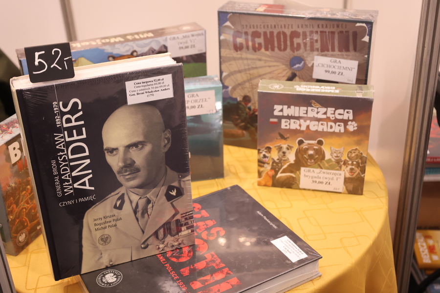 Stoisko IPN na Świątecznych Targach Książki – Rzeszów, 22 listopada 2024. Fot. Katarzyna Gajda-Bator (IPN)