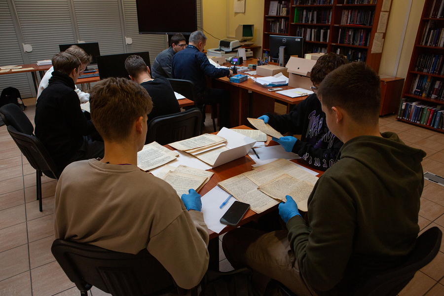 Lekcja archiwalna w Oddziałowym Archiwum IPN, Rzeszów – 28 listopada 2024. Fot. Karol Krzyszczuk (IPN)