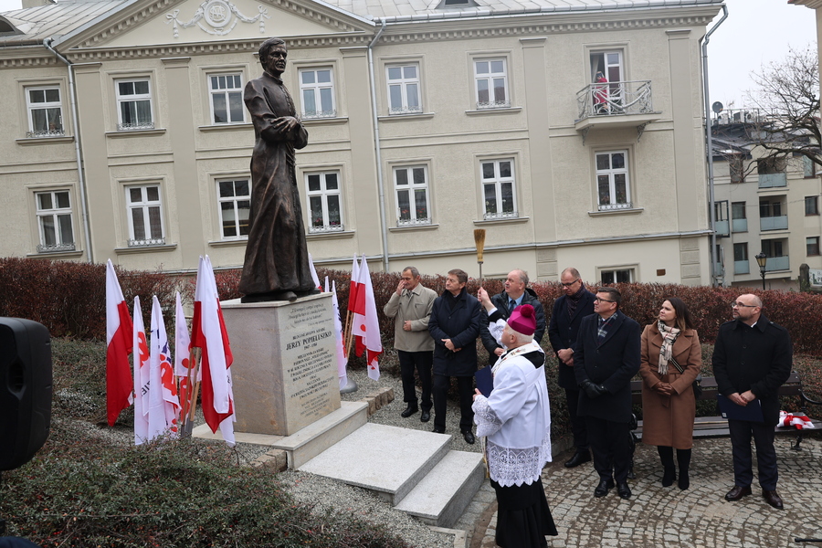 Uroczystość odsłonięcia i poświęcenia pomnika bł. ks. Jerzego Popiełuszki – Przemyśl, 1 grudnia 2024. Fot. Katarzyna Gajda-Bator (IPN)