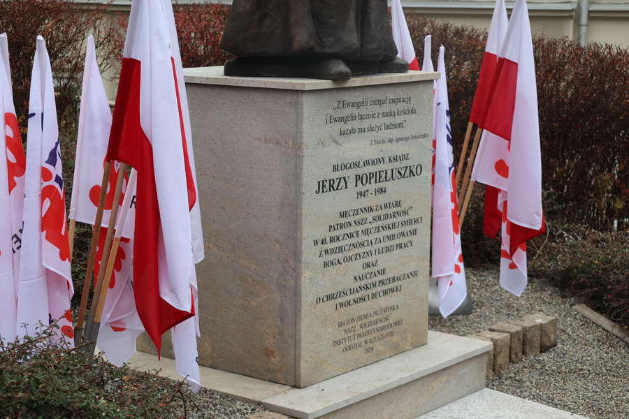 Uroczystość odsłonięcia i poświęcenia pomnika bł. ks. Jerzego Popiełuszki – Przemyśl, 1 grudnia 2024. Fot. Katarzyna Gajda-Bator (IPN)