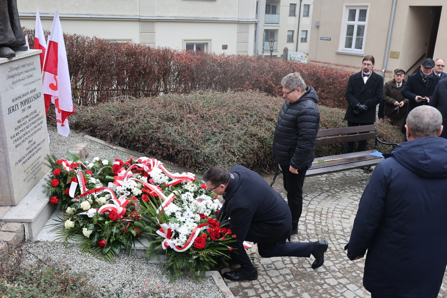 Uroczystość odsłonięcia i poświęcenia pomnika bł. ks. Jerzego Popiełuszki – Przemyśl, 1 grudnia 2024. Fot. Katarzyna Gajda-Bator (IPN)