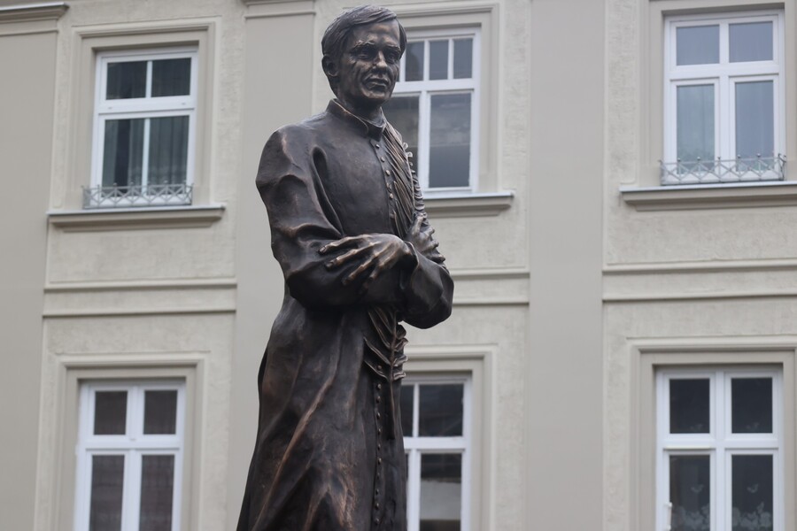 Uroczystość odsłonięcia i poświęcenia pomnika bł. ks. Jerzego Popiełuszki – Przemyśl, 1 grudnia 2024. Fot. Katarzyna Gajda-Bator (IPN)