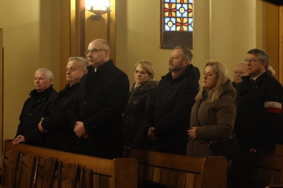 Dr Mateusz Szpytma, wiceprezes IPN podczas Mszy świętej w 80. rocznicę śmierci ks. Michała Pilipca – Błażowa, 7 grudnia 202. Fot. Katarzyna Gajda-Bator (IPN)