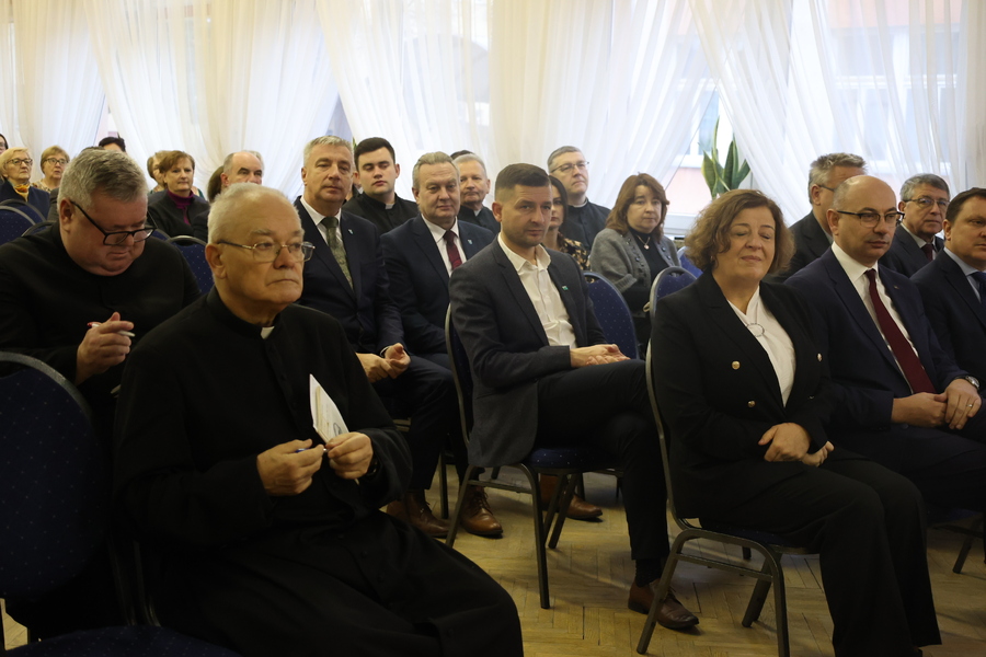 Uczestnicy konferencji podczas obchodów 80. rocznicy śmierci ks. Michała Pilipca – Błażowa, 7 grudnia 2024. Fot. Katarzyna Gajda-Bator (IPN)